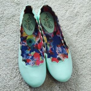 Kenneth Cole Unlisted Flats